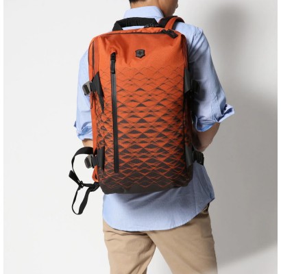 Рюкзак для ноутбука Victorinox Travel VX TOURING/Gold Flame Vt604837