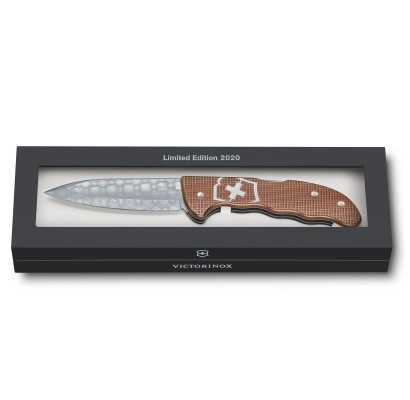 Складной нож Victorinox HUNTER PRO Damast Lim.Ed.6000 0.9410.J20 Складной нож Victorinox HUNTER PRO Damast Lim.Ed.6000 0.9410.J20