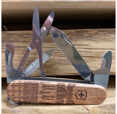 Складной нож Victorinox COMPANION Wood Swiss Spirit LE 2023 1.3901.63L23