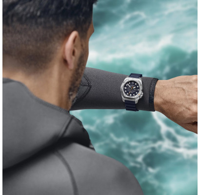 Мужские часы Victorinox Swiss Army DIVE PRO Automatic 43мм V241995