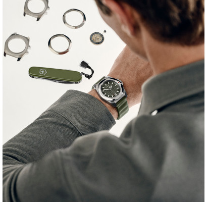 Мужские часы Victorinox Swiss Army I.N.O.X. Automatic V242017.1