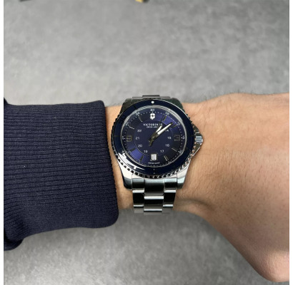 Мужские часы Victorinox Swiss Army MAVERICK Large V242007