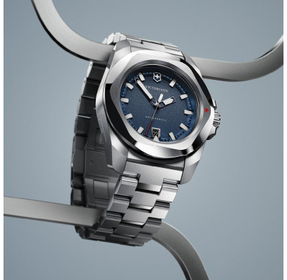 Чоловічий годинник Victorinox Swiss Army I.N.O.X. 242031