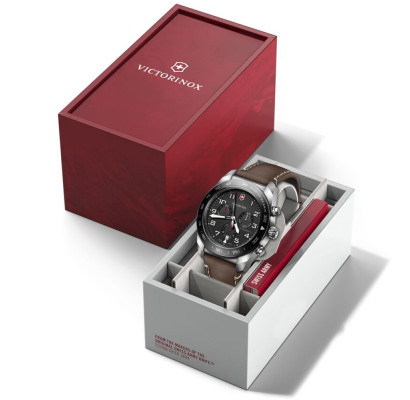 Чоловічий годинник Victorinox Swiss Army SWISS ARMY Chrono 242046