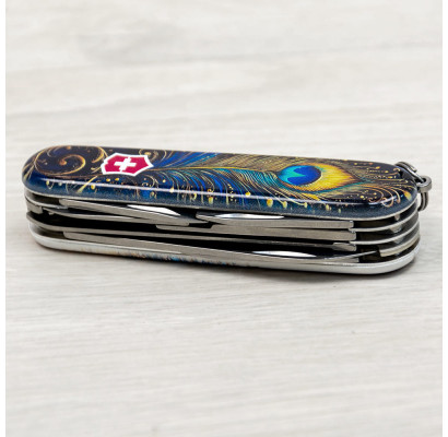 Складной нож Victorinox HUNTSMAN DESIGN Удивительное перо 1.3713.3.R2120pk