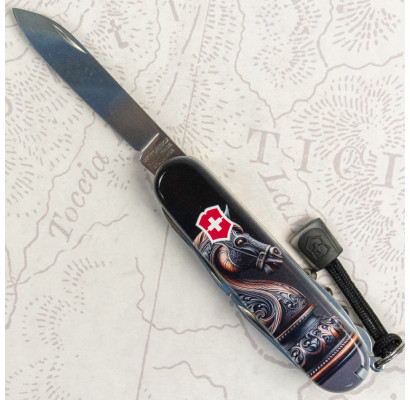 Складной нож Victorinox HUNTSMAN ZODIAC Шахматный конь 1.3713.3.Z5310pk
