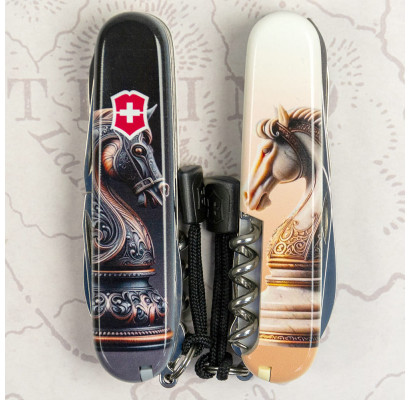 Складной нож Victorinox HUNTSMAN ZODIAC Шахматный конь 1.3713.3.Z5310pk