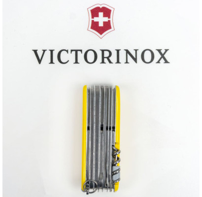 Складной нож Victorinox SWISSCHAMP 1.6795.8