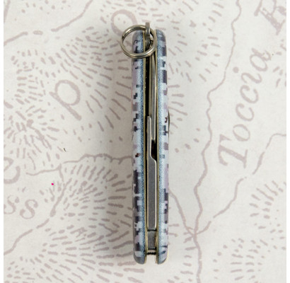 Складной нож Victorinox CLASSIC SD ARMY Пиксель синий с крас. Лого 0.6223.3.W3943pw