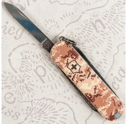 Складной нож Victorinox CLASSIC SD ARMY Пиксель песочный 0.6223.7.W3944pw