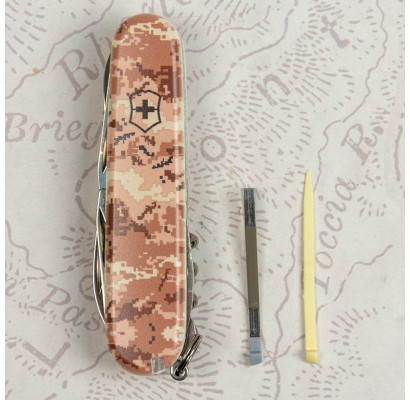 Складной нож Victorinox CLIMBER ARMY Пиксель песочный 1.3703.7.W3944p