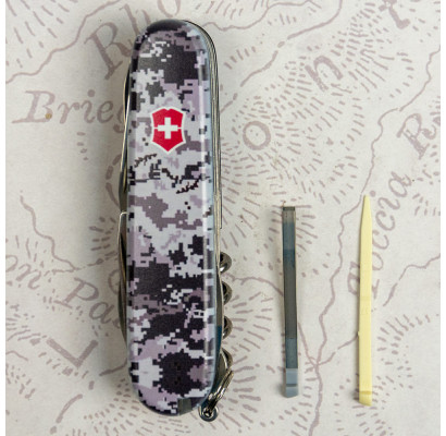 Складной нож Victorinox HUNTSMAN ARMY Пиксель синий с крас. Лого 1.3713.3.W3943p