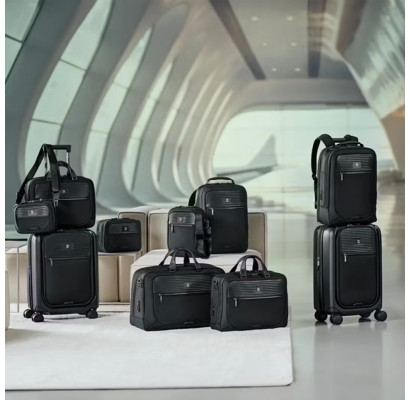 Валіза Victorinox MYTHIC Black Маленька Vt653461