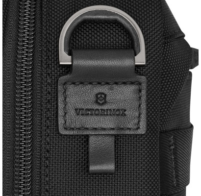 Мужская сумка Victorinox MYTHIC Black Vt653455