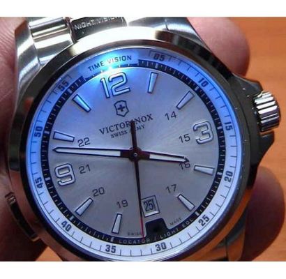 Чоловічий годинник Victorinox Swiss Army NIGHT VISION V241571