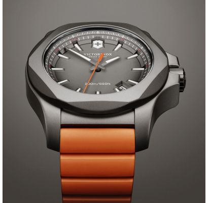 Мужские часы Victorinox Swiss Army I.N.O.X V241758