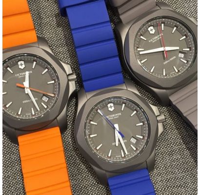 Чоловічий годинник Victorinox Swiss Army I.N.O.X V241757