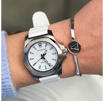 Жіночий годинник Victorinox Swiss Army I.N.O.X. V V241769