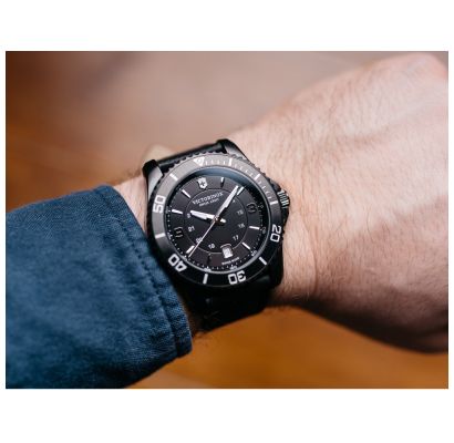 Мужские часы Victorinox Swiss Army Maverick V241787
