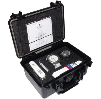 Мужские часы Victorinox Swiss Army I.N.O.X. V241772.1
