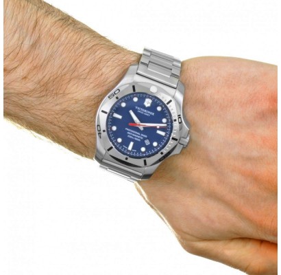 Мужские часы Victorinox Swiss Army I.N.O.X. Professional Diver V241782