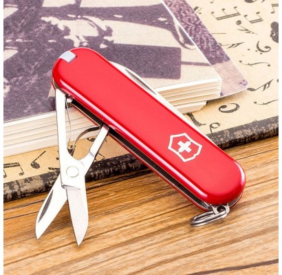 Складной нож Victorinox CLASSIC 0.6203.B1