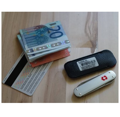 Складной нож Victorinox MONEY CLIP 0.6540.16