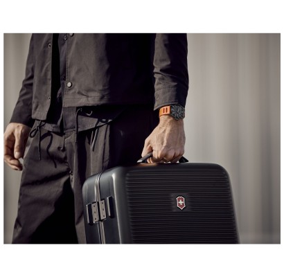Мужские часы Victorinox Swiss Army FIELDFORCE GMT V241897