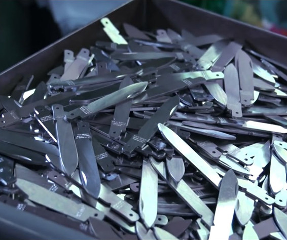 Какая сталь используется в ножах Victorinox?