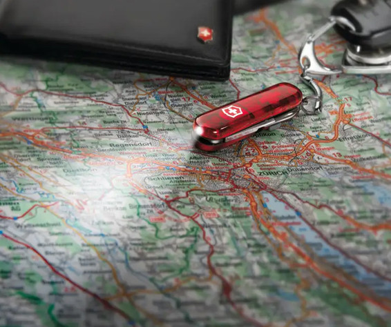 Складані ножі Victorinox з LED-ліхтариком